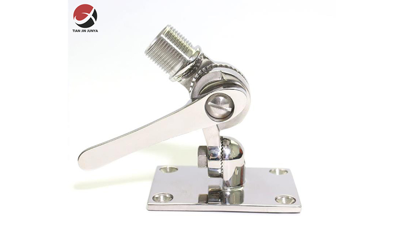 不鏽(xiù)鋼316船用(yong)五金配(pei)件-底座(zuo)調節式(shì)天線座(zuo)