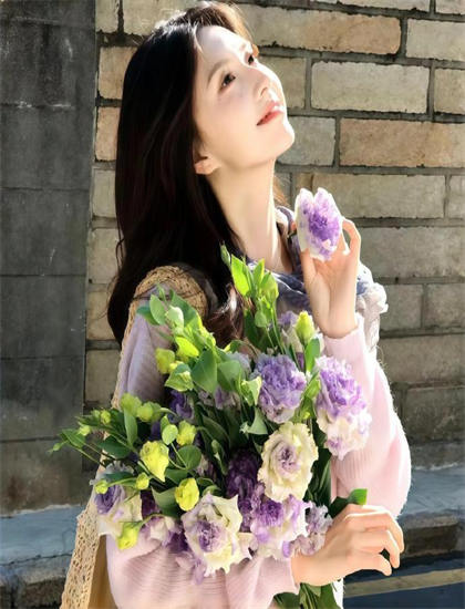 专业喜剧片评论：《新女性宝鉴》的技术创新与艺术成就 ——深入探索喜剧片的艺术世界